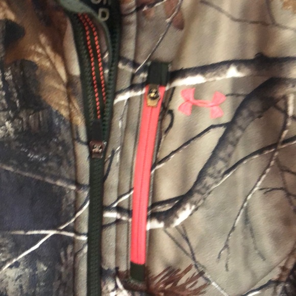Under armor/Realtree jacket - Picture 2 of 4
